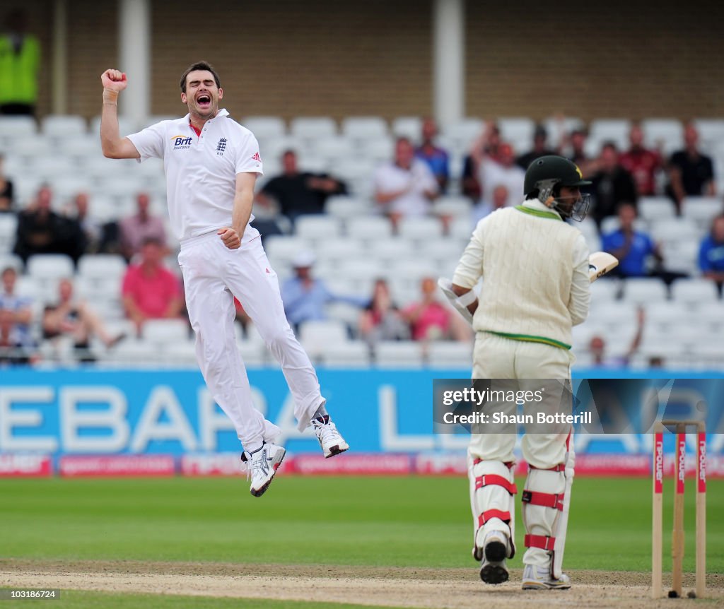 England v Pakistan: 1st Test - Day Four