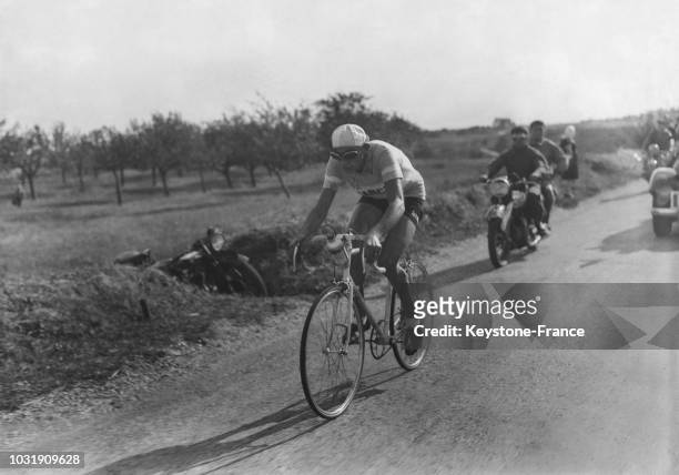 Le coureur Fausto Coppi a remporté le Grand Prix des Nations en septembre 1947, dans la vallée de Chevreuse en France.
