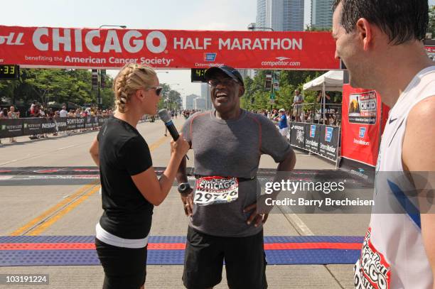 Weatherman Al Roker participates in the Rock 'n' Roll Half Marathon on August 1, 2010 in Chicago, Illinois.