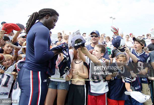 Laurence Maroney of the New England Patriots signs autographs after training camp on August 2, 2010 at Gillette Stadium in Foxboro, Massachusetts.