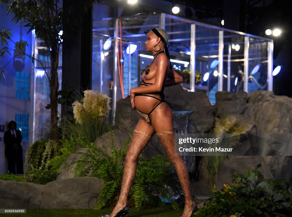 Savage X Fenty Fall/Winter 2018 - Runway