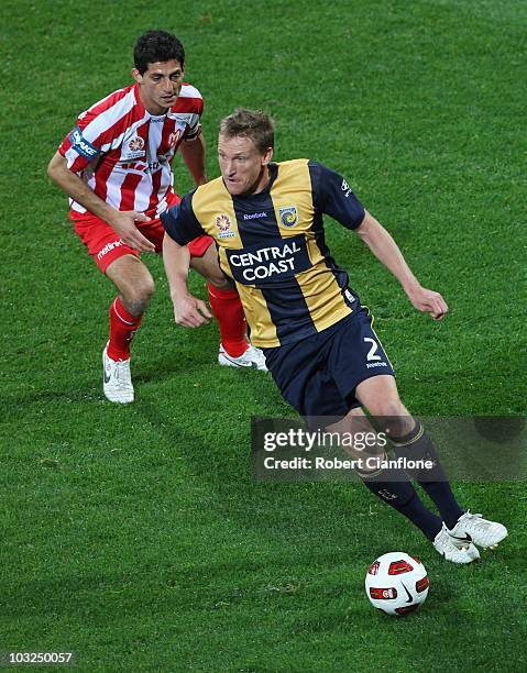 Daniel McBreen of the Mariners controls the ball during the round one A-League match between the Melbourne Heart and the Central Coast Mariners at...