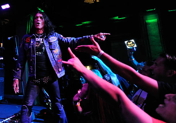 Singer For Ratt 1,106 Ratt Band Stock Photos, High-Res Pictures, and Images - Getty Images