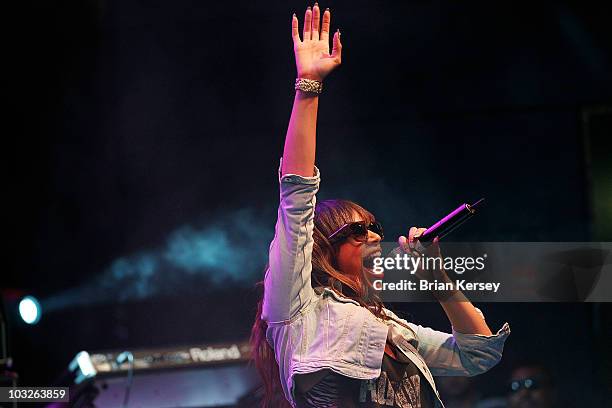 Kid Rapper From Chicago Kid Sister Photos and Premium High Res Pictures - Getty Images