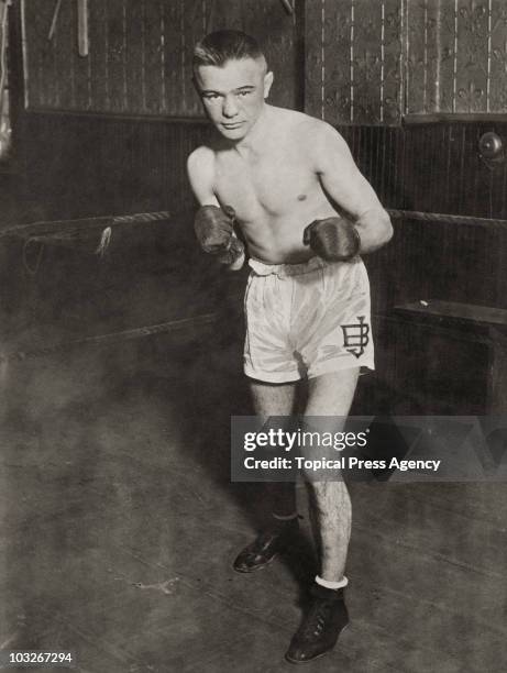 Johnny Buff 840 Buff Guys Stock Photos, High-Res Pictures, and Images - Getty Images