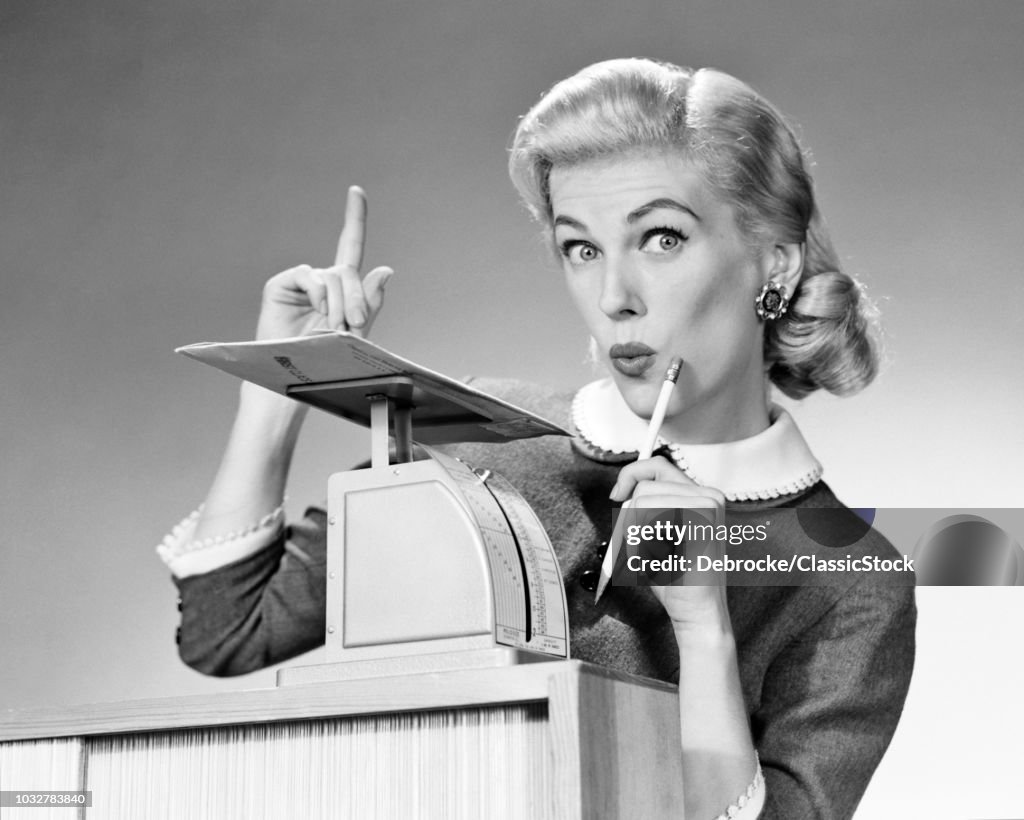 1950s BLOND WOMAN...