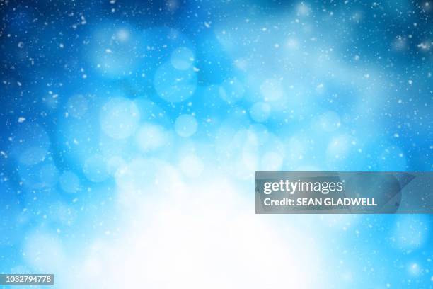 christmas background - blue sparkle background photos et images de collection