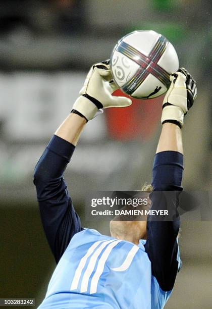 Lille's French goalkeeper Mickael Landreau catches the ball during the French L1 football match Rennes versus Lille on August 7, 2010 at the Route de...