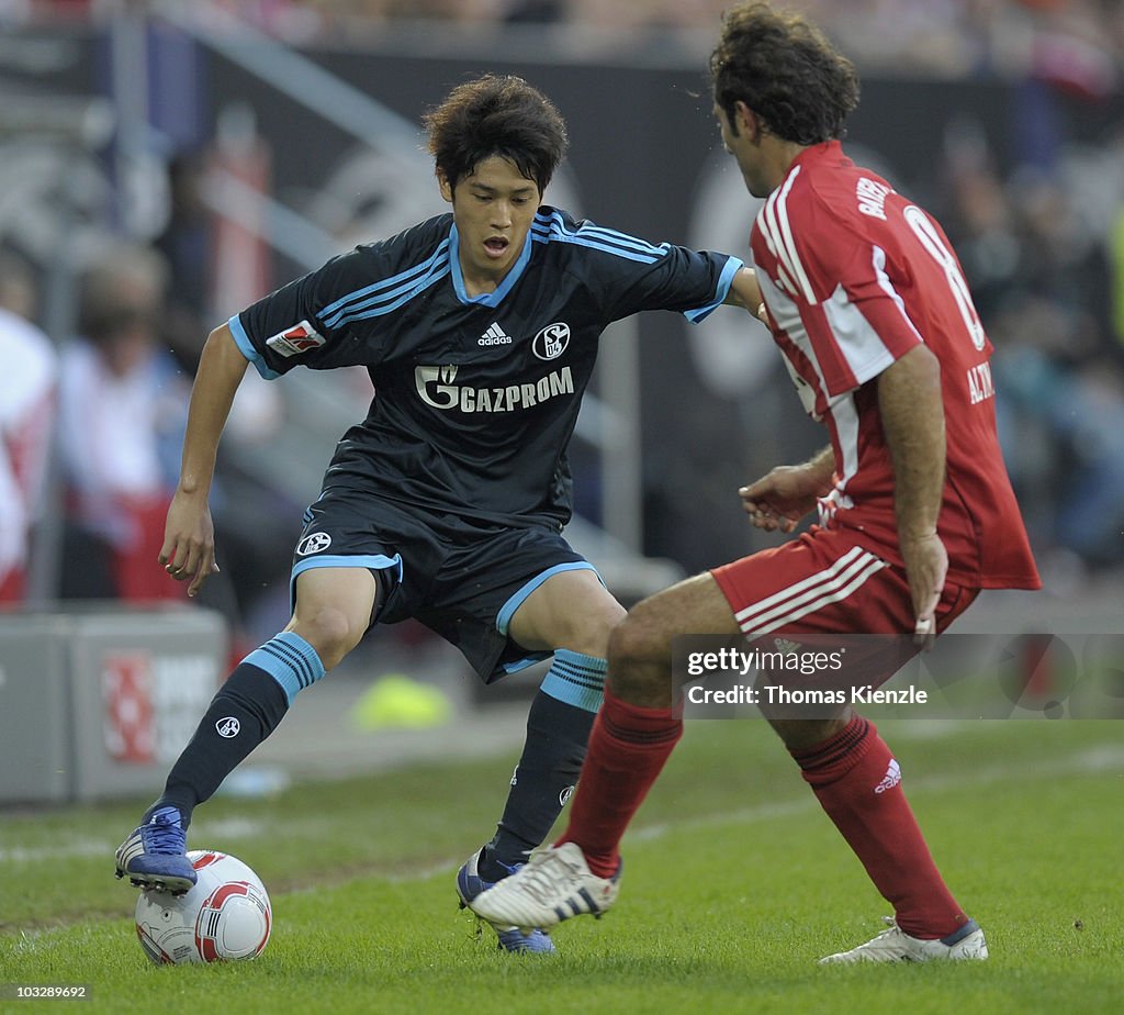 Bayern Muenchen v Schalke 04 - Supercup