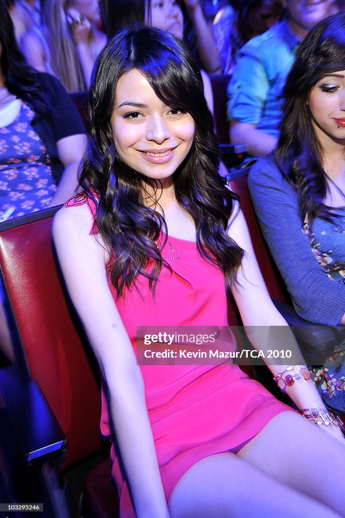 2010 Teen Choice Awards - Backstage And Audience