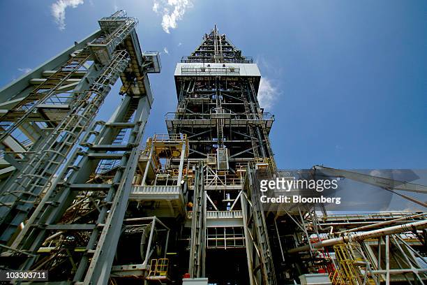 The derrick rises on the Transocean Ltd. Development Driller II rig, which is drilling a relief well at the BP Plc Macondo site in the Gulf of Mexico...