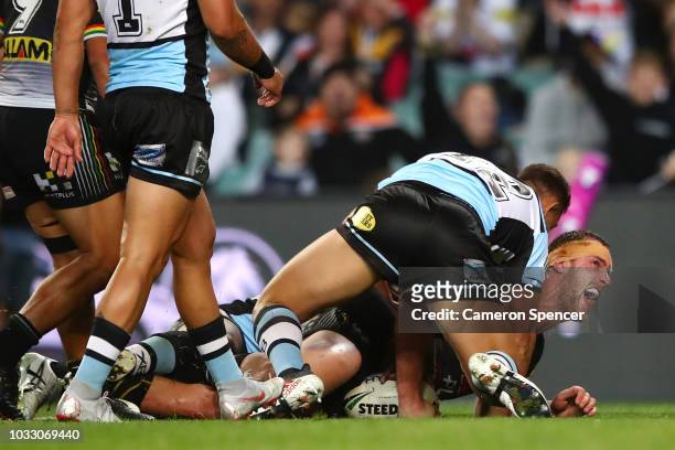Isaah Yeo of the Panthers scores a try during the NRL Semi Final match between the Cronulla Sharks and the Penrith Panthers at Allianz Stadium on...