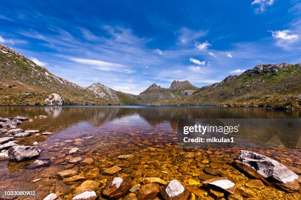 cradle mountain - cradle mountain stock pictures, royalty-free photos & images