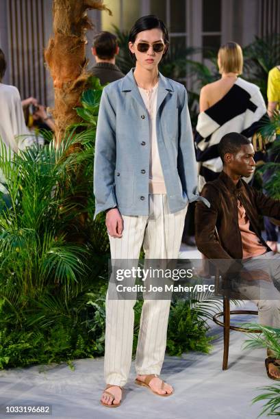 Model poses at the Johnstons of Elgin presentation during London Fashion Week September 2018 at Waldorf Hotel, on September 14, 2018 in London,...