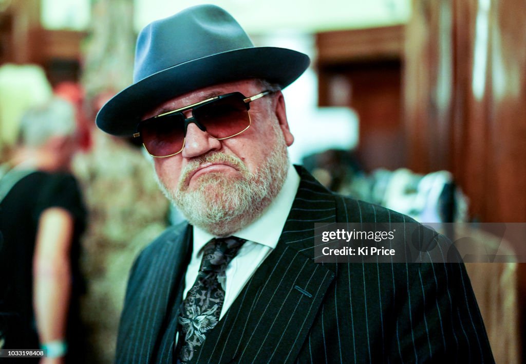 Pam Hogg - Backstage - LFW September 2018