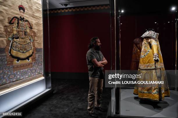 Chinese Long Ruler Emperor Of China Qianlong Photos and Premium High Res Pictures - Getty ...