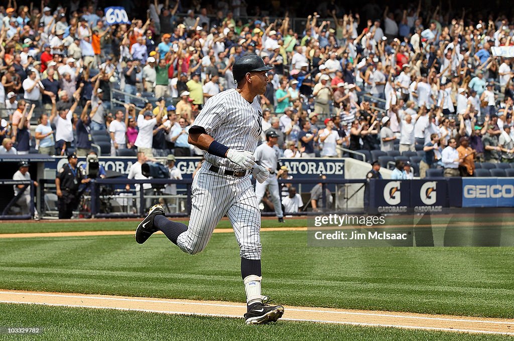 Toronto Blue Jays v New York Yankees