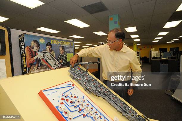 Marble Computer Company 400 Marble Machine Stock Photos, High-Res Pictures, and Images - Getty ...