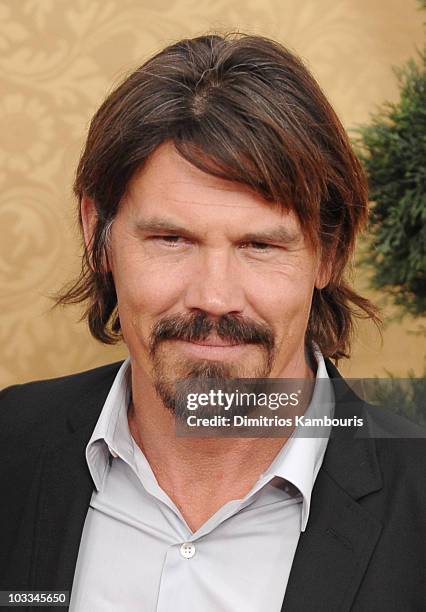 Actor Josh Brolin attends the premiere of "Eat Pray Love" at the Ziegfeld Theatre on August 10, 2010 in New York City.