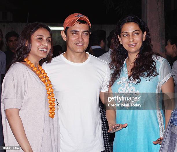 Rani Mukherjee , Aamir Khan and Juhi Chawla during a special preview show of the film Peepli Live in Mumbai on Tuesday evening.