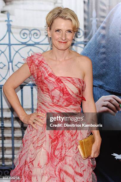 Writer Elizabeth Gilbert attends the premiere of "Eat Pray Love" at the Ziegfeld Theatre on August 10, 2010 in New York City.