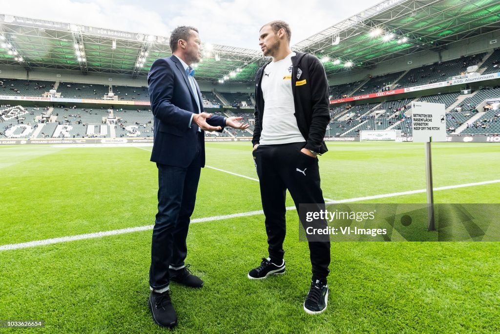 Bundesliga"Borussia Monchengladbach v FC Schalke 04"