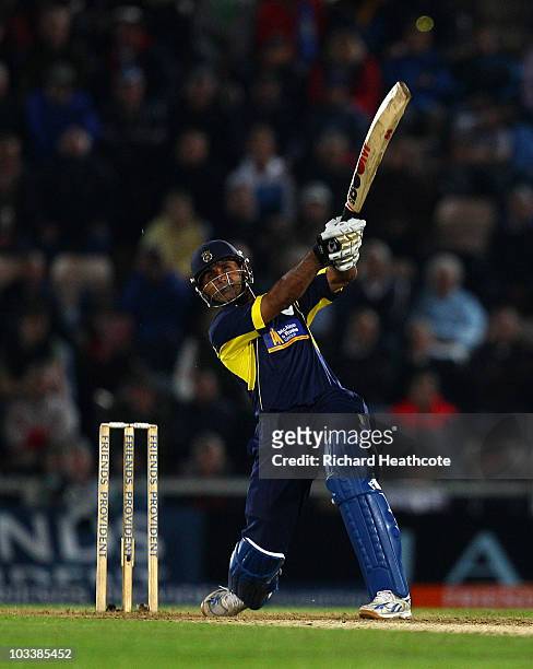Abdul Razzaq of Hampshire smashes a six during the Friends Provident T20 Final between Hampshire Royals and Somerset at The Rose Bowl on August 14,...