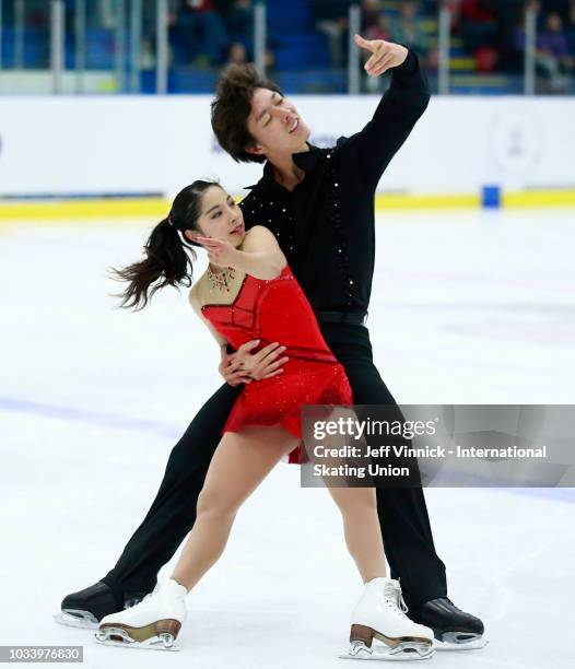 Riku Miura and Shoya Ichihashi of Japan perform during their junior pairs final skate at the 2018 Junior Grand Prix of Figure Skating on September...