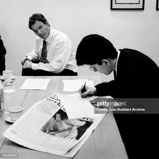 Tony Blair 1997 General Election Campaign Photos and Premium High Res