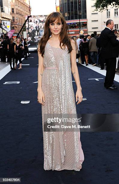 Angelina Jolie attends the UK Premiere of Salt at Empire Leicester Square on August 16, 2010 in London, England.