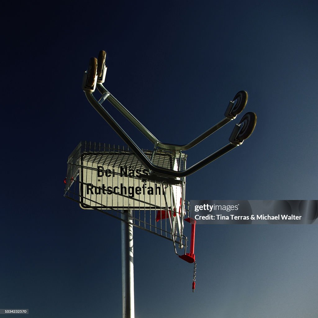 Guten Rutsch zu Silvester - Shopping cart on New Year's Eve