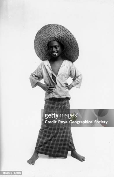 Street boy, Colombo, There is no official date for this image, taken in or before 1937. From a lantern slide collection of Miss C. Hunter, Sri Lanka,...