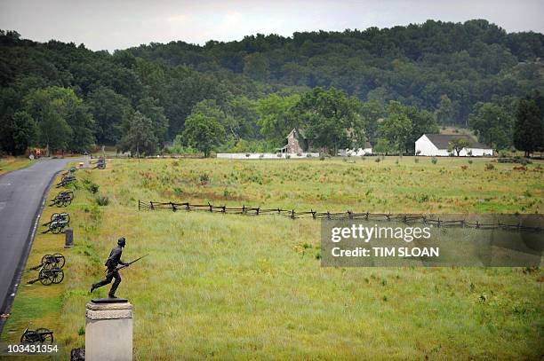 Cemetery Ridge Monuments 184 Gettysburg National Cemetery Stock Photos, High-Res Pictures, and ...