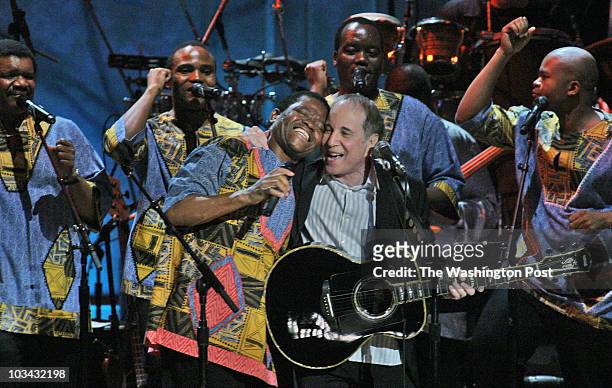 May 2007 CREDIT: Bill O'Leary / TWP. WASHINGTON, DC. Singer/songwriter Paul Simon is awarded the first ever Gershwin award for pop music by the...