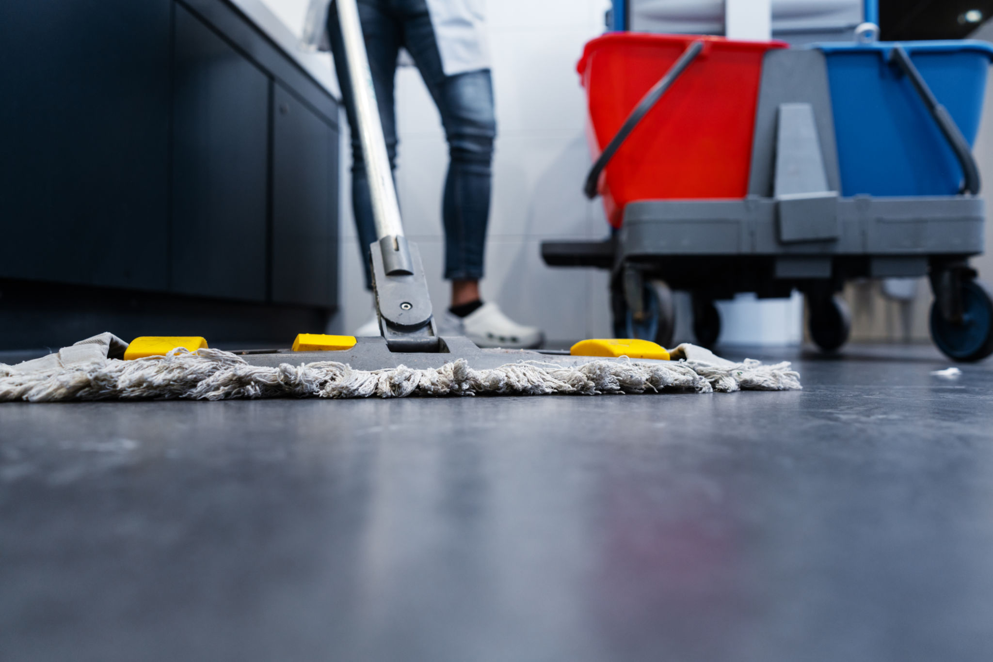 floor cleaning service
