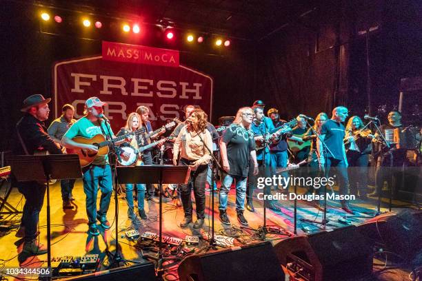 Pluckin: A Bluegrass Tribute to the Grateful Dead with Alison Brown and the FreshGrass All-Stars also with The Indigo Girls , The Mammals, Lonsome...