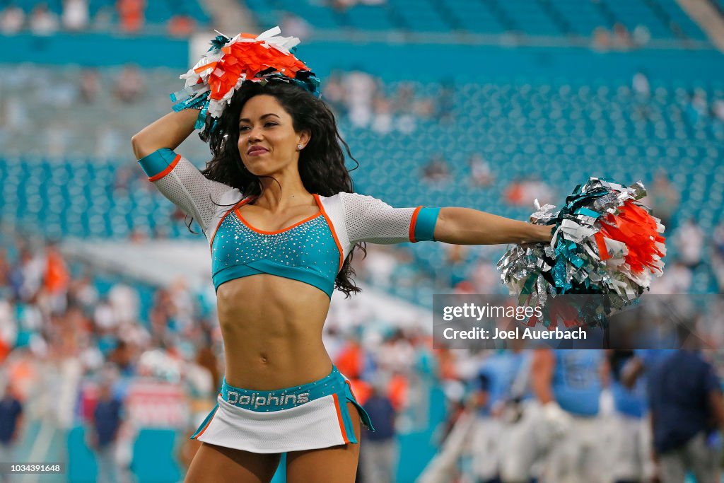 Tennessee Titans v Miami Dolphins