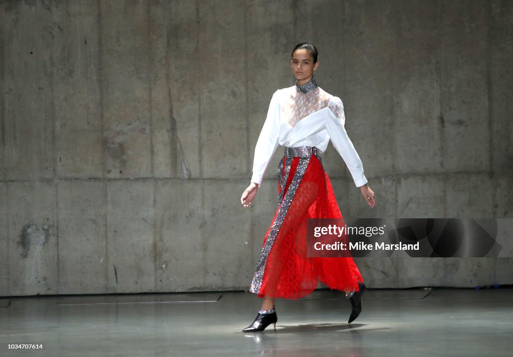 Christopher Kane - Runway - LFW September 2018