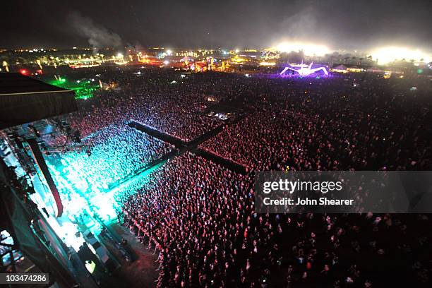 General view of atmosphere during Day 2 of the Coachella Valley Music & Art Festival 2010 held at the Empire Polo Club on April 17, 2010 in Indio,...