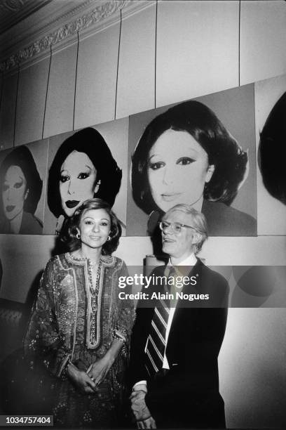 La Shabanou d'Iran Farah Palhavi et Andy Warhol au Waldorf Astoria de New York le 13 juillet 1977.