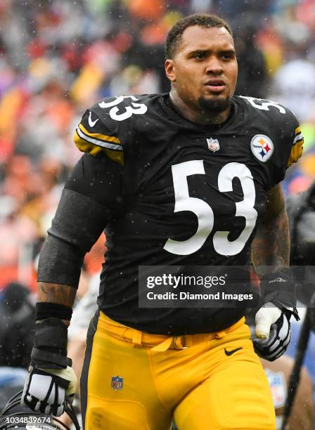 Center Maurkice Pouncey of the Pittsburgh Steelers runs off the field for halftime of a game against the Cleveland Browns on September 9, 2018 at...