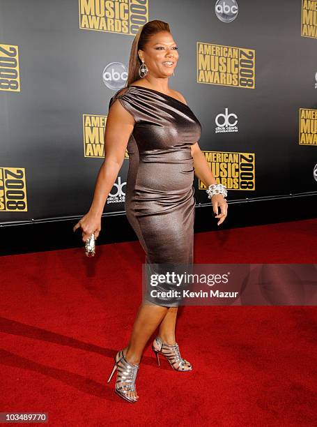 Actress/Singer Queen Latifah arrives at the 2008 American Music Awards held at Nokia Theatre L.A. LIVE on November 23, 2008 in Los Angeles,...