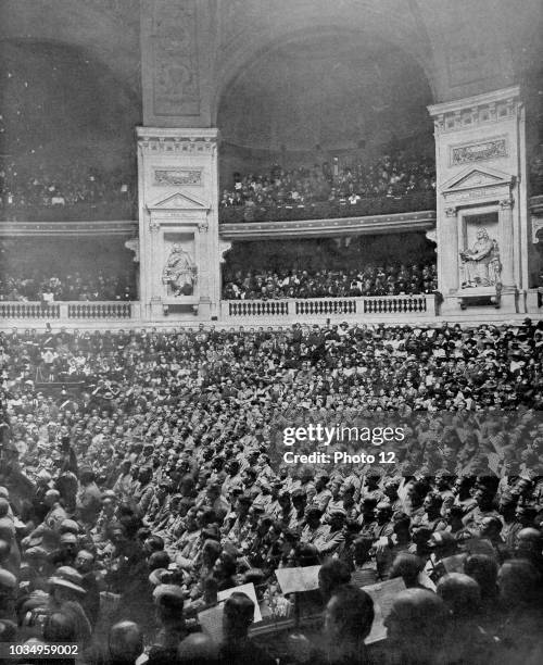 Sorbonne, Paris, august 1919 a commemoration of the war dead is held.