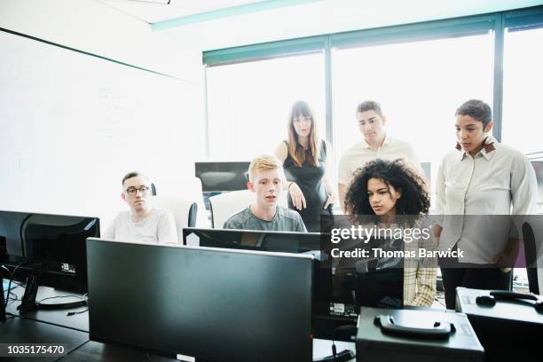 Computer Lab Engineers Computer Lab Office Photos and Premium High Res Pictures - Getty Images