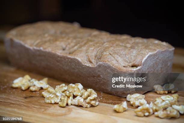 pão caseiro integral vegano - caseiro 個照片及圖片檔