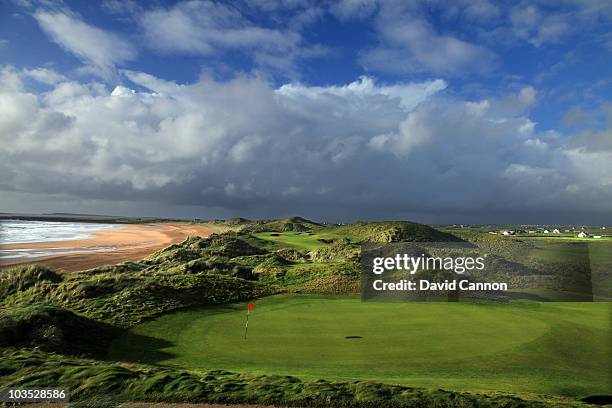 Doonbeg Golf Club Photos and Premium High Res Pictures - Getty Images