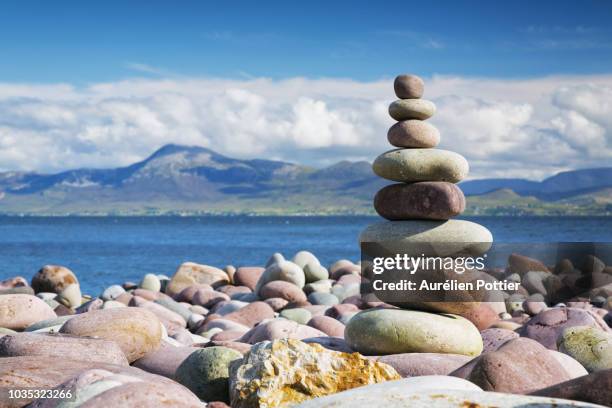 mulranny beach, stack of rocks - clew bay fotografías e imágenes de stock