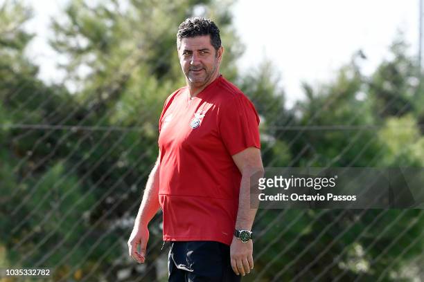 Head coach Rui Vitoria during a SL Benfica training session ahead of the Group E match of the UEFA Champions League between SL Benfica and FC Bayern...