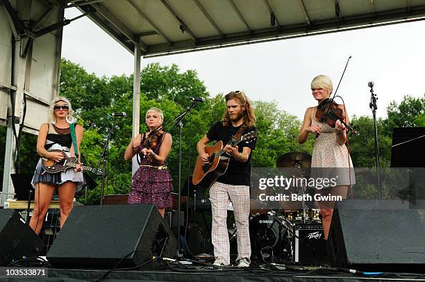 Frank Rische 23 Amber Dawn Rische Stock Photos, High-Res Pictures, and Images ...