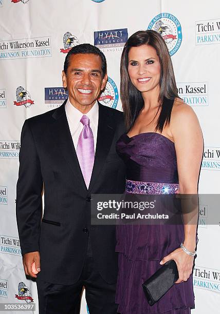 Mayor of Los Angeles Antonio Villaraigosa and Journalist / Girlfriend Lu Parker arrive at the Eagle & Badge Foundation Gala on August 21, 2010 in...